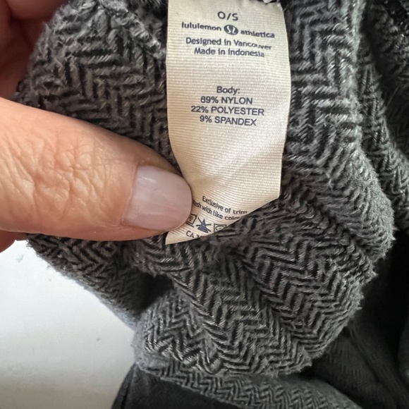 Lululemon scarf - Picture 2 of 3